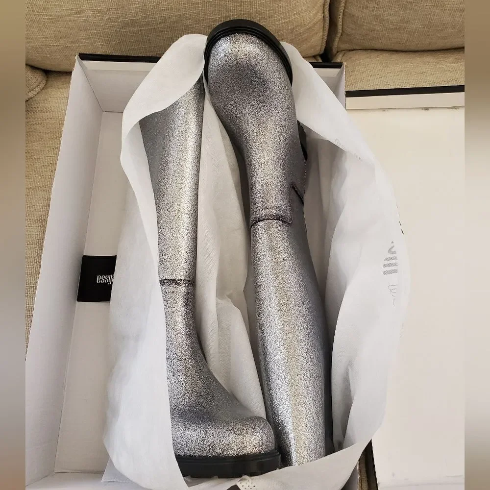 NEW! Melissa Thermal Seasonal Rainboot - size 6 in Silver Glitter